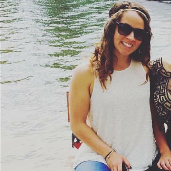 Meet your Posher, Savanah - Picture 3 of 5